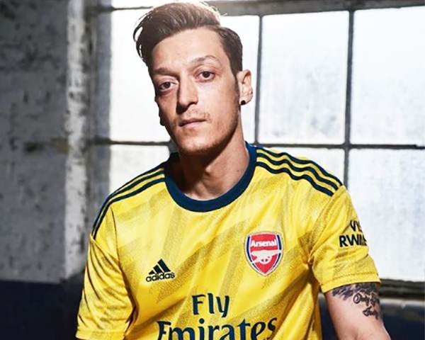 Mesut Özil Biography, Stats, Fifa, Tattoos, Wiki & More