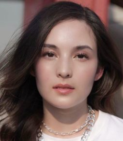 Chelsea Islan (Actress) Biography, Age, Height, Family, Wiki & More