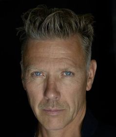 Mikael Persbrandt Biography, Age, Height, Family, Wiki & More