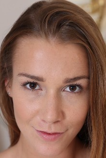 Alexis Crystal Biography, Age, Height, Family, Wiki & More