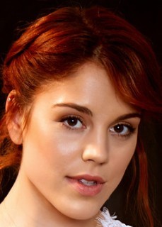 Molly Stewart Biography, Height, Family, Photo, Wiki & More